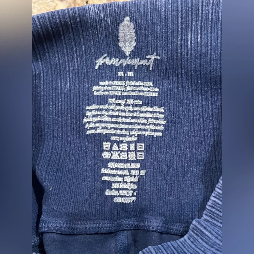 NWOT Free People Good Karma Legging